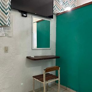 Habitación Económica con 2 Camas Individuales